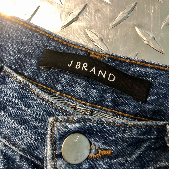 J Brand Joan Crop Jeans in Mimic Wash - Picture 3 of 6